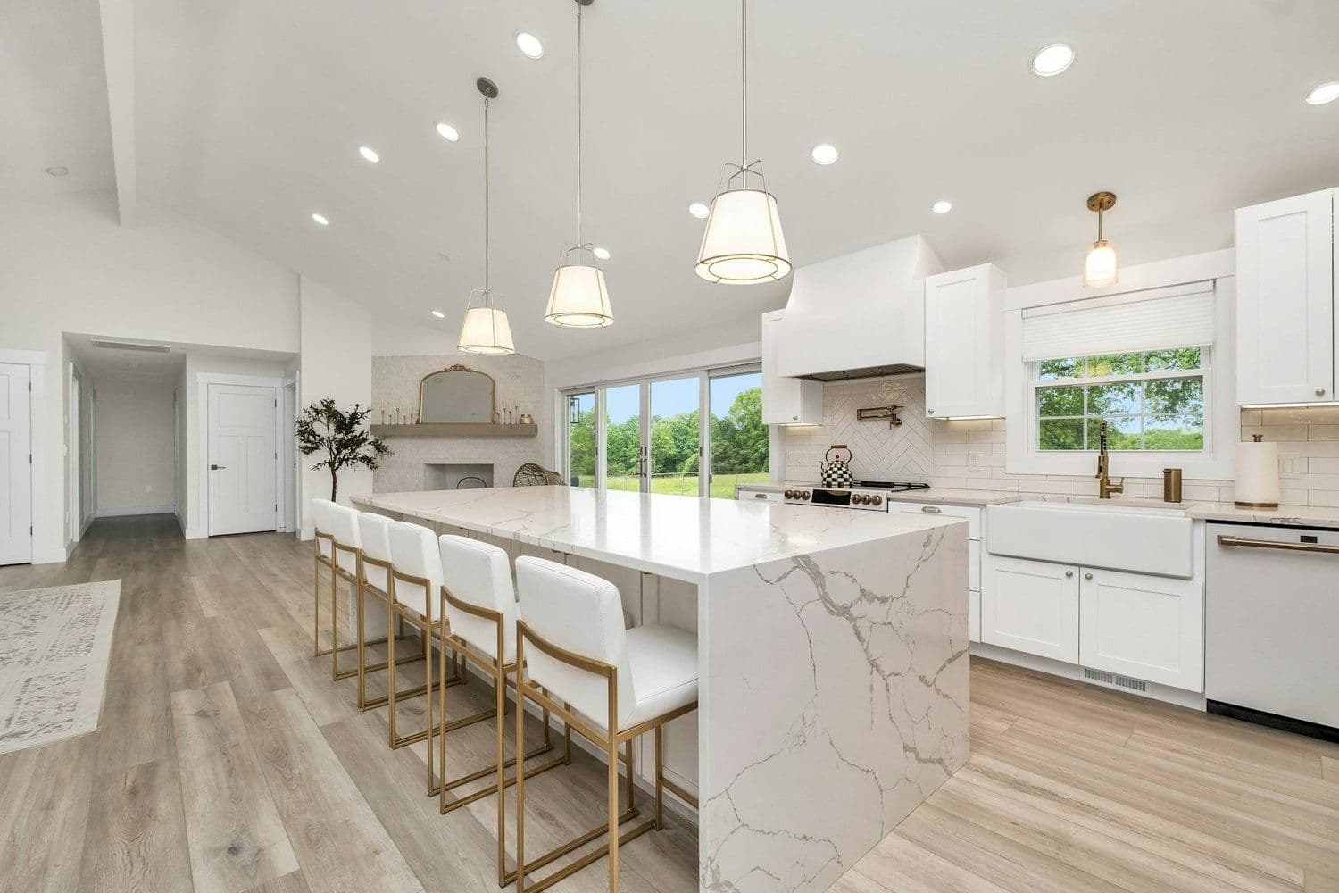 190 Dorval Drive interior 2